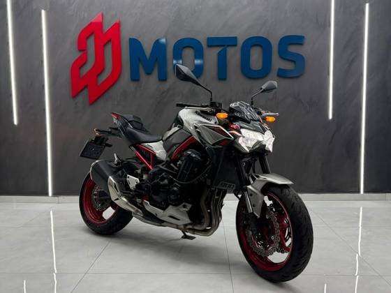KAWASAKI Z900 KAWASAKI Z900